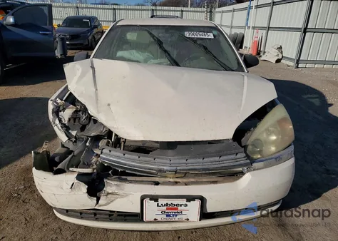 2005 Chevrolet Malibu z USA, uszkodzony, nr VIN 1G1ZS52F15F334423